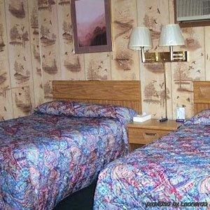 Economy Inn Каділлак Екстер'єр фото